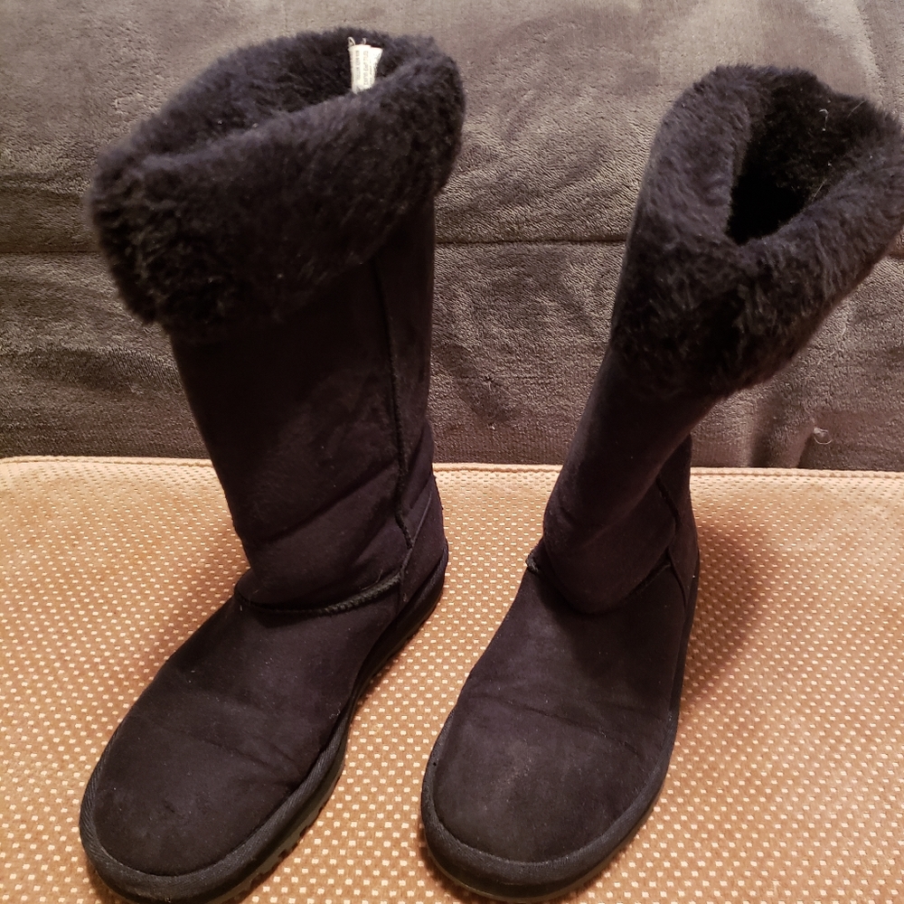 Black boots